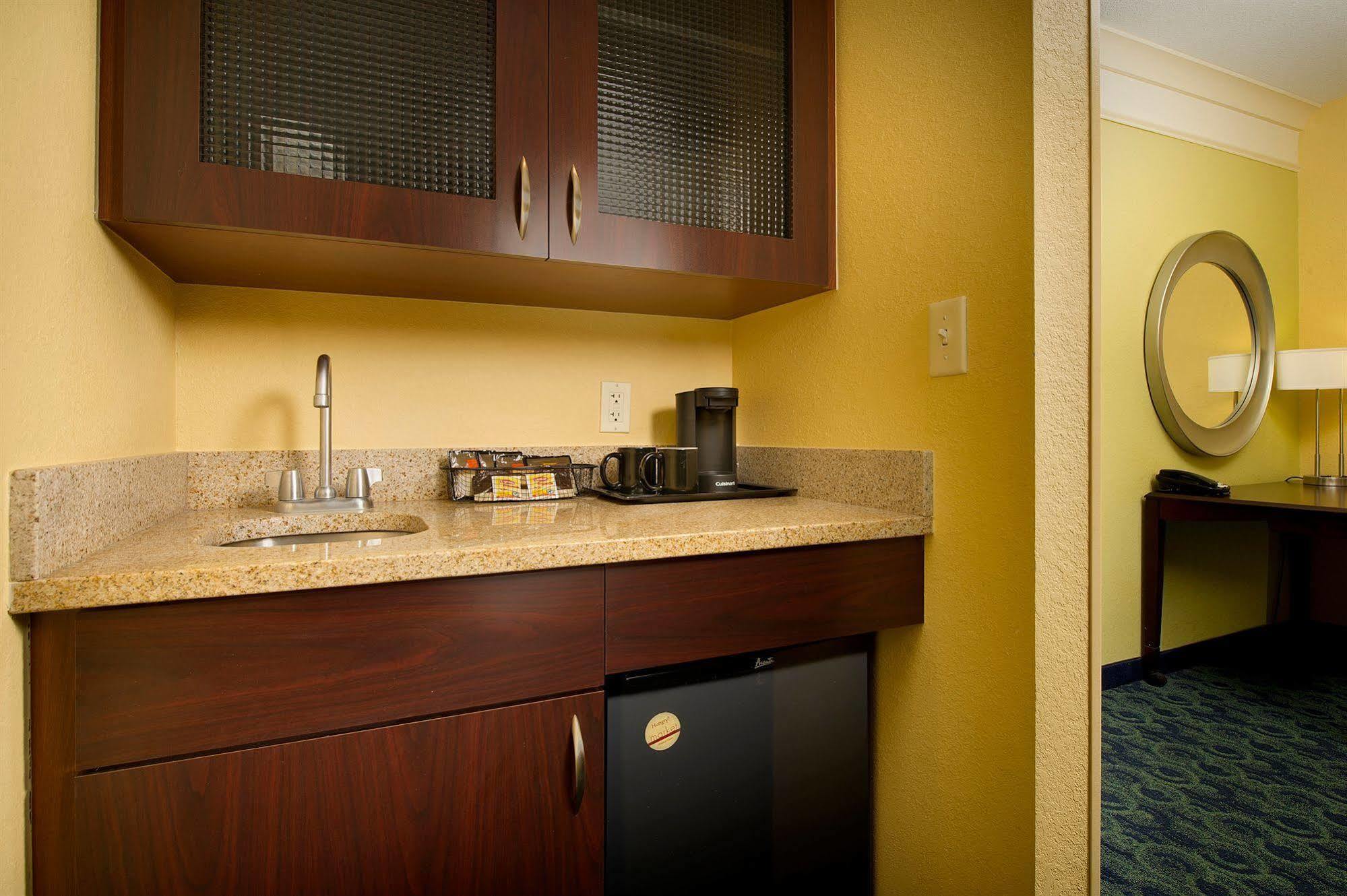 Springhill Suites By Marriott Jacksonville North I-95 Area Exterior foto